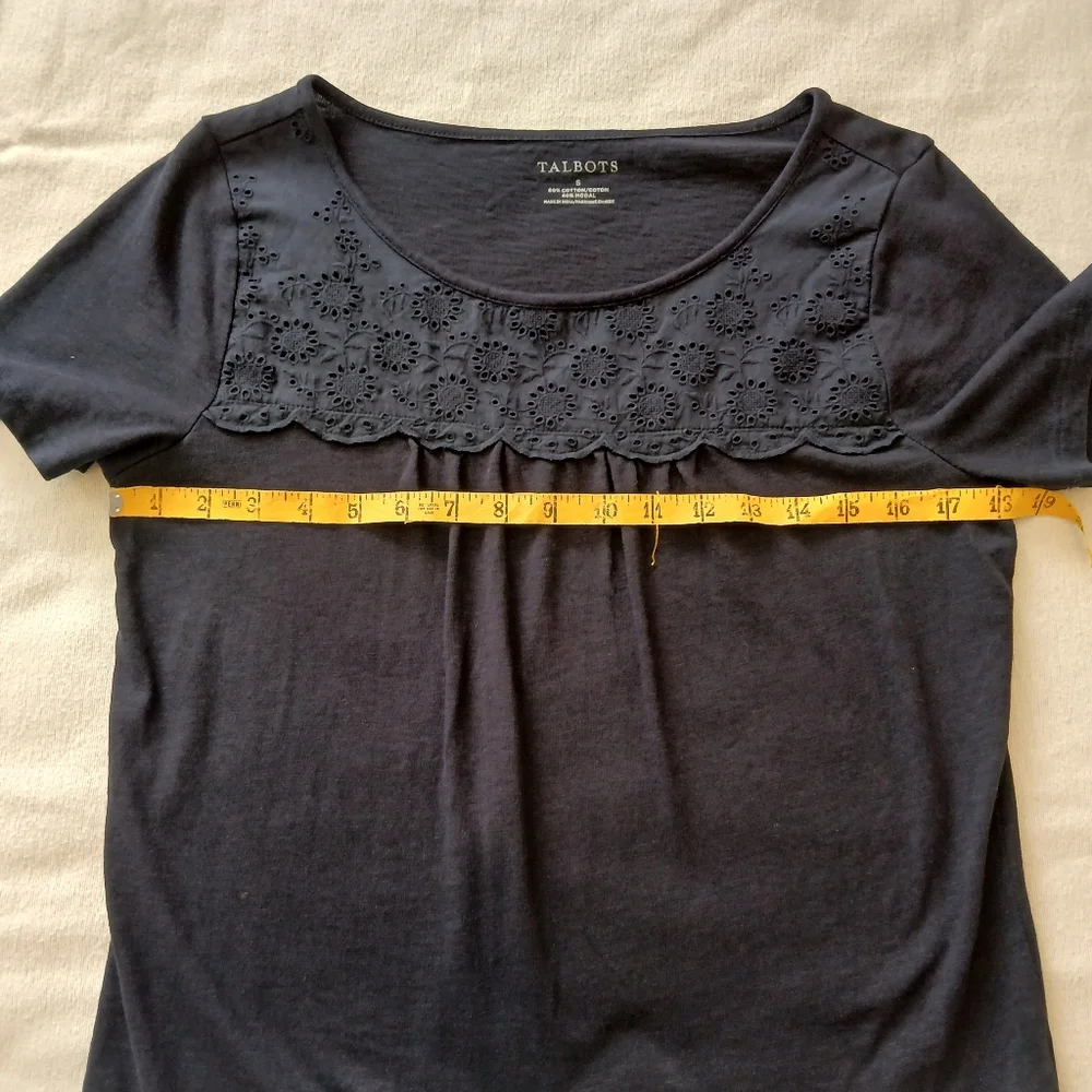 Talbots Size Small Navy Blue Short Sleeve T-shirt Lace Cut Out Shirt - Picture 6 of 9